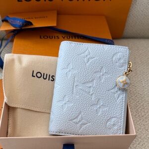NWT Louis Vuitton Lisa Wallet in Azur Blue